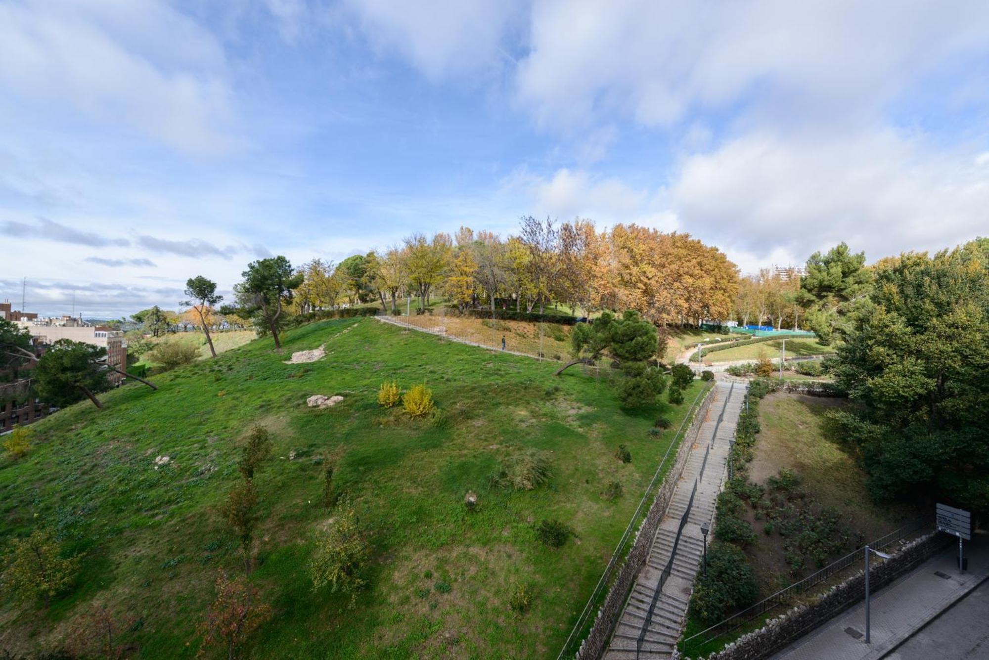 דירות Amplio Piso En Madrid Centro Con Vistas Al Templo De Debod מראה חיצוני תמונה